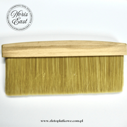 „Szczotka do pyłu z jasnym włosiem i drewnianym uchwytem 16,5 cm – narzędzie do pozłotnictwa i konserwacji dzieł sztuki.”